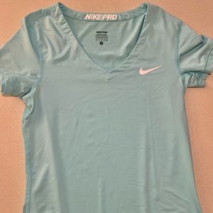 Nike pro dri fit tshirt vneck
